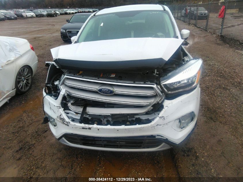 2017 FORD ESCAPE SE - 1FMCU9GDXHUA42609