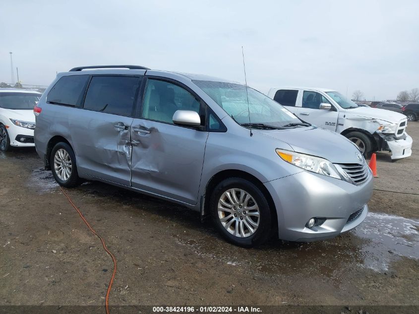2013 TOYOTA SIENNA XLE V6 8 PASSENGER - 5TDYK3DC3DS287825