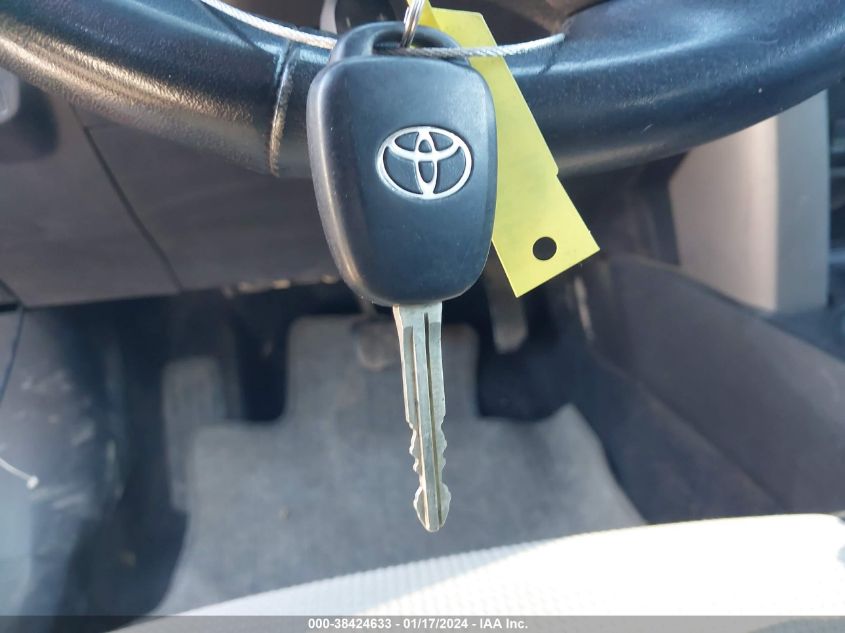 2016 TOYOTA RAV4 XLE - 2T3WFREV9GW239179