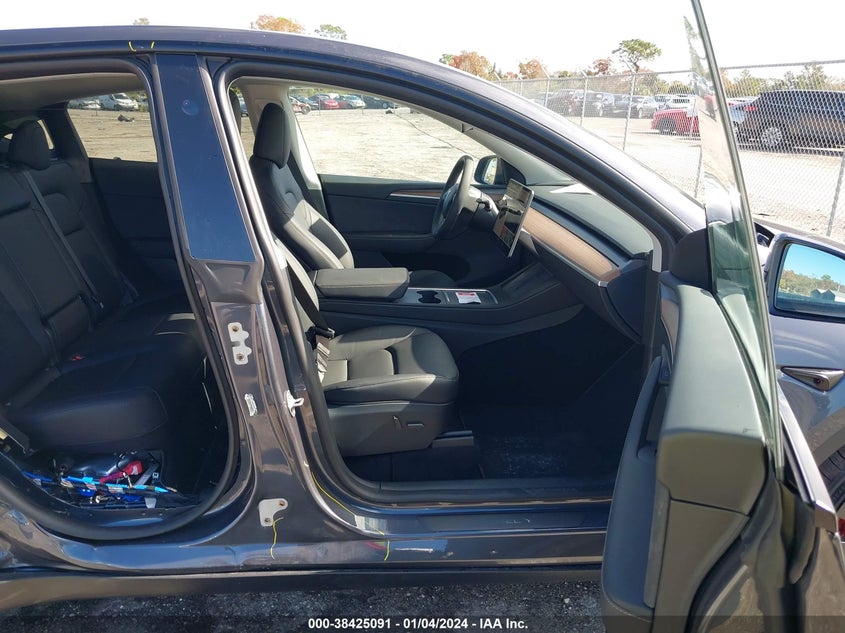 VIN 7SAYGDEF4PF919517 2023 TESLA MODEL Y