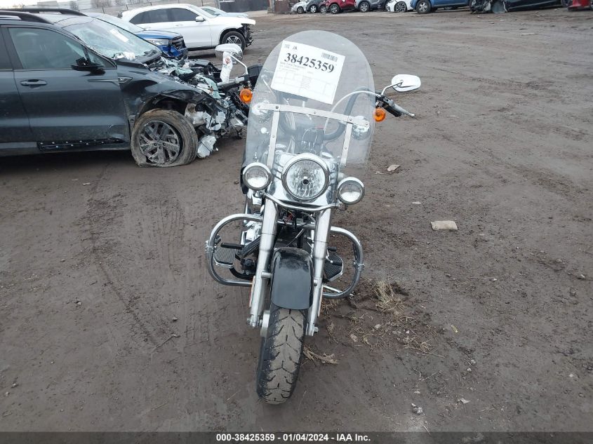 2011 HARLEY-DAVIDSON FLSTF 1HD1BX516BB010241