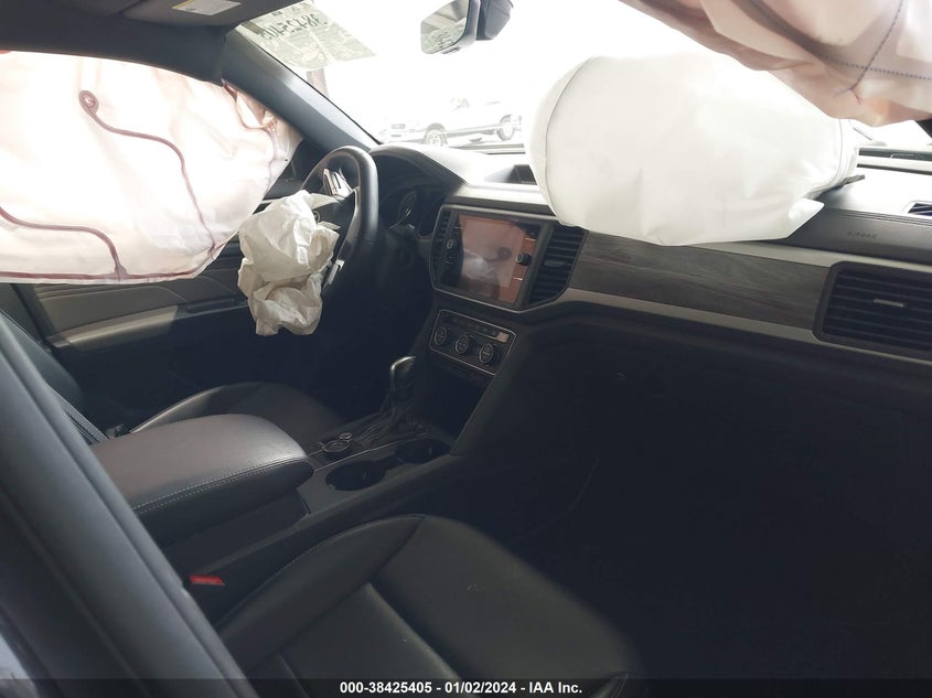 VIN 1V2HE2CA6MC218824 2021 VOLKSWAGEN ATLAS CROSS SPORT SE