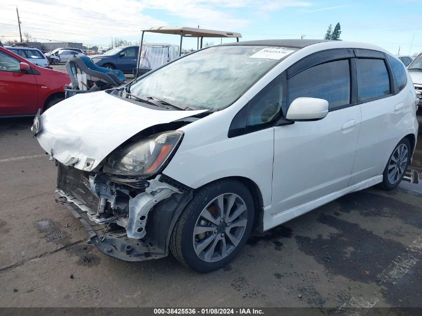 2013 HONDA FIT SPORT - JHMGE8H55DC026076