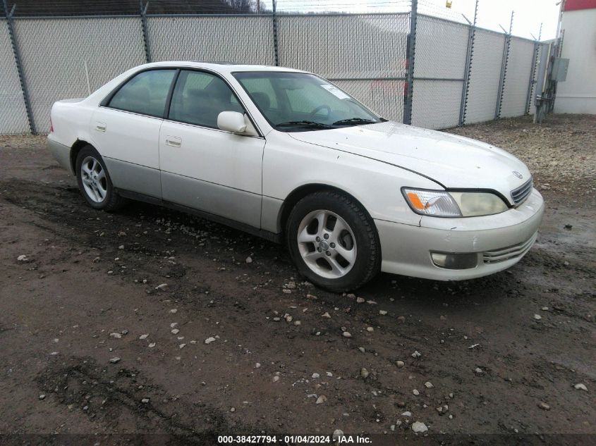 2001 LEXUS ES 300 BASE (A4) #2997780481