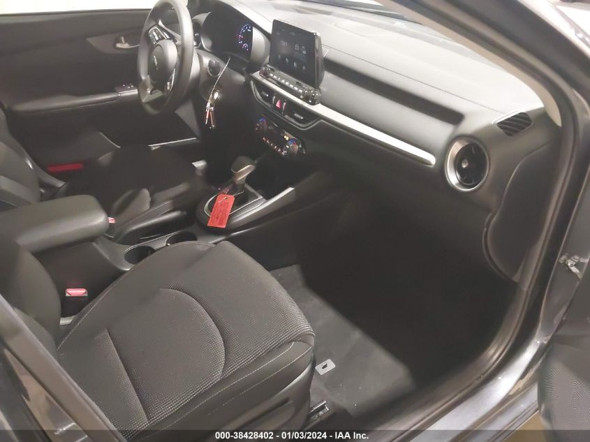 2019 KIA FORTE LXS - 3KPF24AD0KE074607