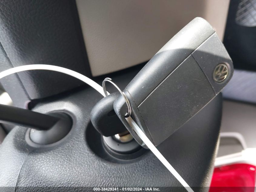 2016 VOLKSWAGEN GOLF SPORTWAGEN TSI S 4-DOOR - 3VWC17AU9GM519881