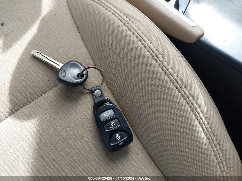 2013 HYUNDAI SONATA GLS - 5NPEB4AC2DH741033