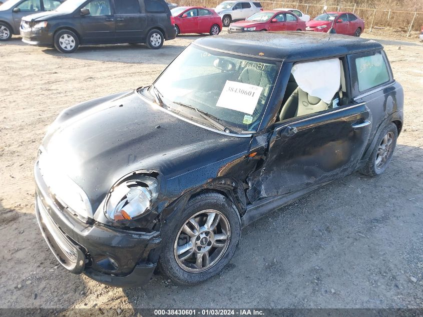 WMWSU3C55BT096681 | 2011 MINI COOPER