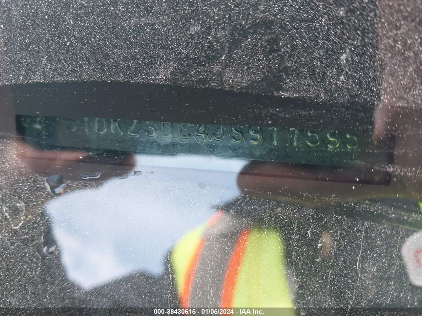 2018 TOYOTA SIENNA LE 8 PASSENGER - 5TDKZ3DC4JS911595