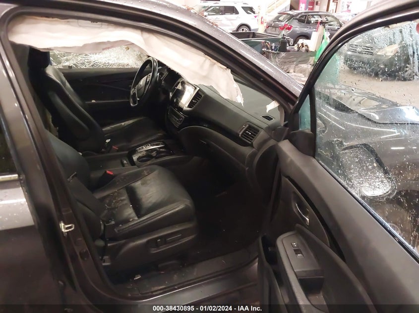 VIN 5FNYF6H97HB021044 2017 HONDA PILOT TOURING