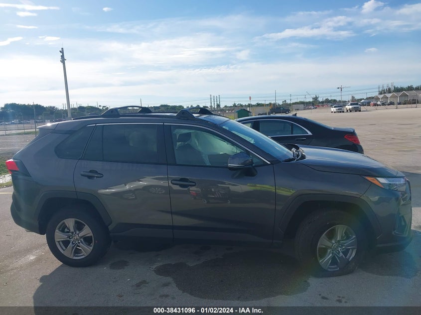 VIN 2T3W1RFV2PW293386 2023 TOYOTA RAV4 XLE/XLE PREMIUM