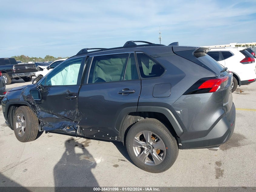 VIN 2T3W1RFV2PW293386 2023 TOYOTA RAV4 XLE/XLE PREMIUM