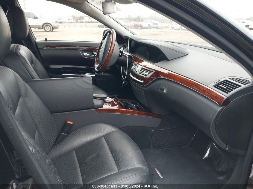 2013 MERCEDES-BENZ S 550 WDDNG7DB4DA494830