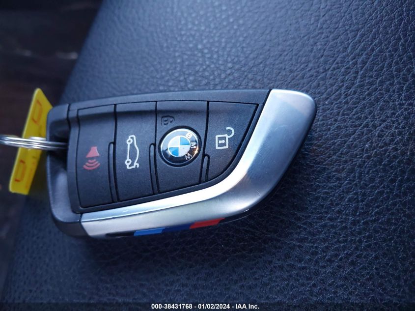 2016 BMW X1 - WBXHT3C32G5E53623