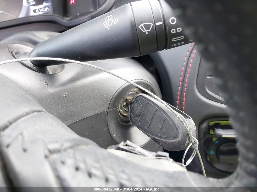 2015 ALFA ROMEO 4C - ZARBAAA44FM168129