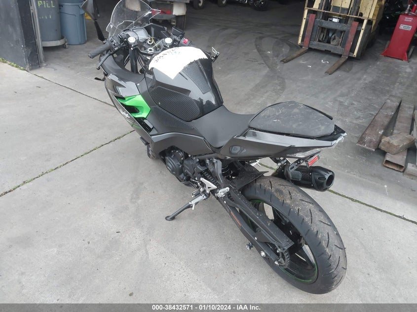 VIN JKAEXKG13PDAS3512 2023 KAWASAKI EX400