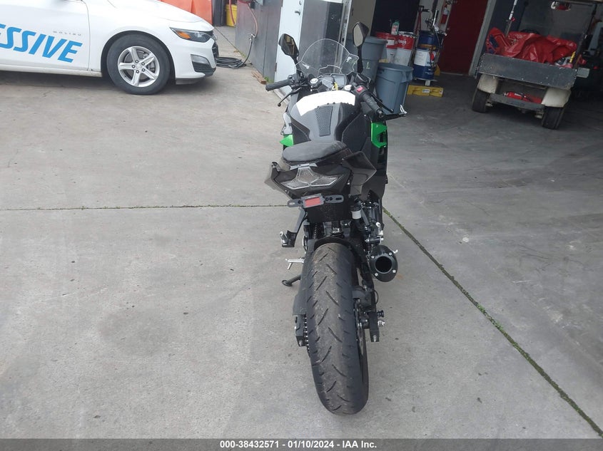 VIN JKAEXKG13PDAS3512 2023 KAWASAKI EX400