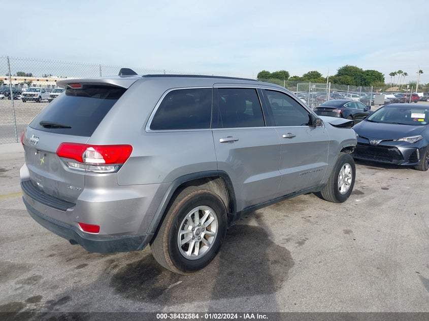 VIN 1C4RJEAG7JC311762 2018 JEEP GRAND CHEROKEE LAREDO 4X2