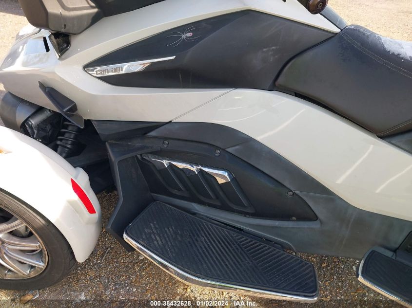 2020 CAN-AM SPYDER ROADSTER RT/RT LIMITED 2BXNBDD24LV005187