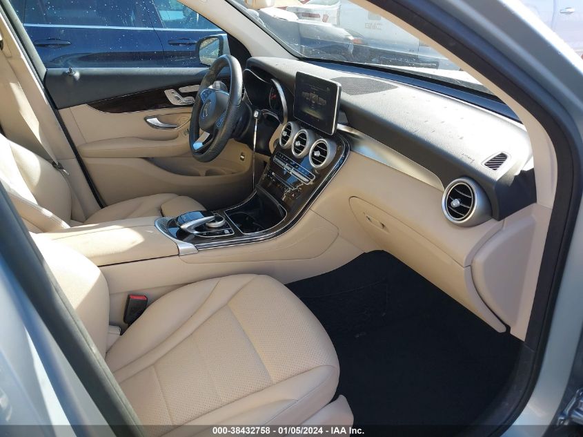 2017 MERCEDES-BENZ GLC 300 - WDC0G4JB6HF135103