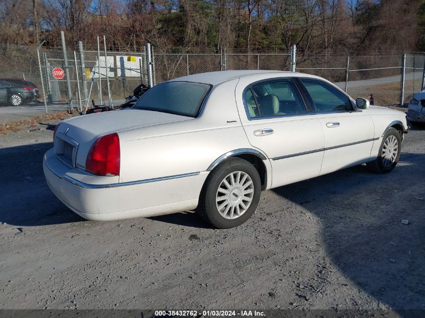 1LNHM81W73Y608656 | 2003 LINCOLN TOWN CAR