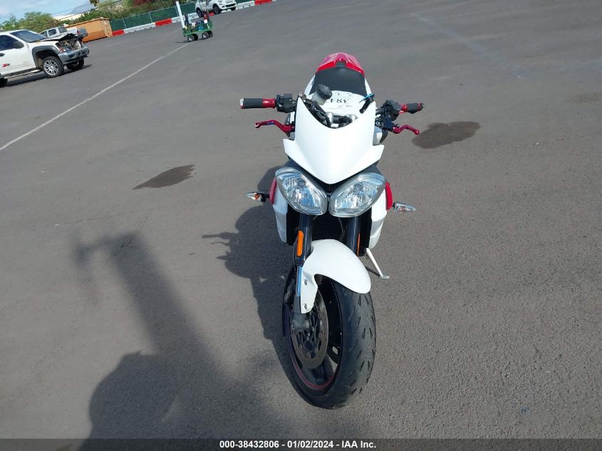 2014 TRIUMPH MOTORCYCLE STREET TRIPLE R SMTL03NE4ET647639