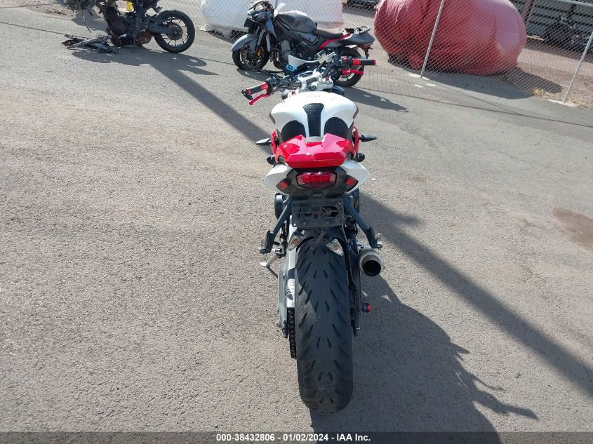 2014 TRIUMPH MOTORCYCLE STREET TRIPLE R SMTL03NE4ET647639