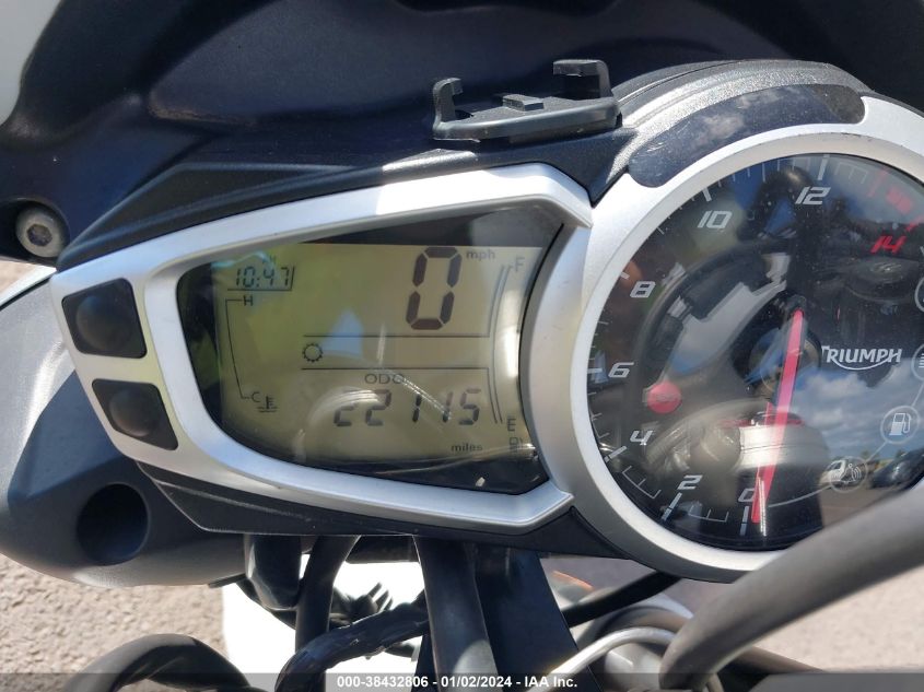 2014 TRIUMPH MOTORCYCLE STREET TRIPLE R SMTL03NE4ET647639