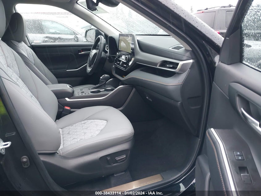 2023 TOYOTA HIGHLANDER HYBRID XLE BRONZE VIN: 5TDABRCH0PS599686
