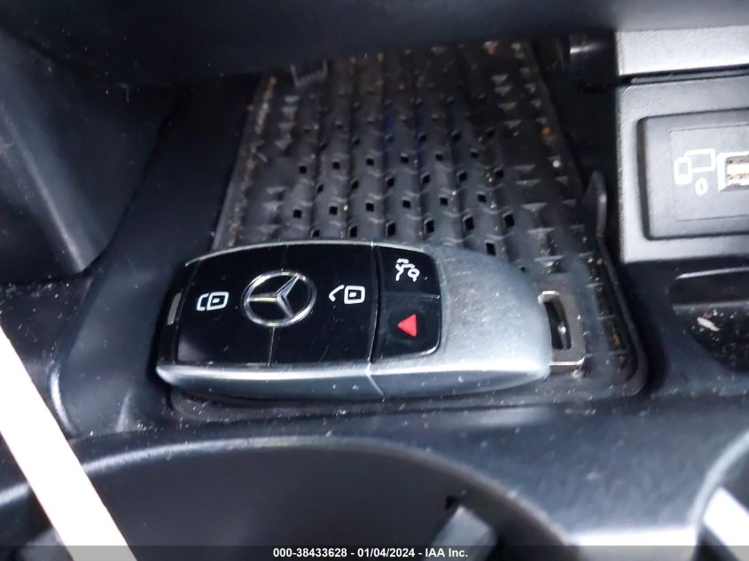 2017 MERCEDES-BENZ E 300 4MATIC - WDDZF4KB6HA076801
