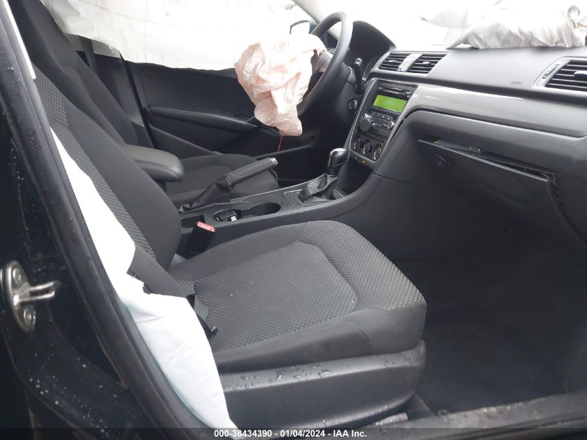 2013 VOLKSWAGEN PASSAT S - 1VWAP7A36DC090158