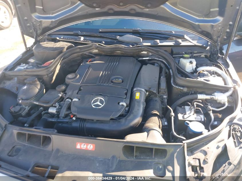 2013 MERCEDES-BENZ C 250 LUXURY/SPORT - WDDGF4HB6DA857813