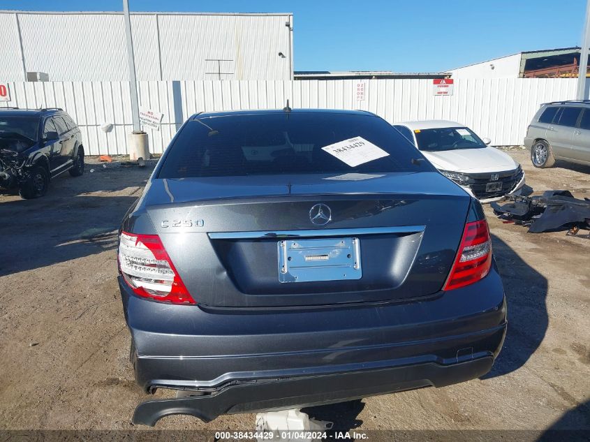 2013 MERCEDES-BENZ C 250 LUXURY/SPORT - WDDGF4HB6DA857813