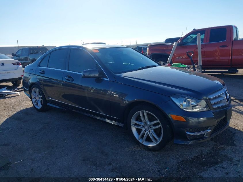 2013 MERCEDES-BENZ C 250 LUXURY/SPORT - WDDGF4HB6DA857813