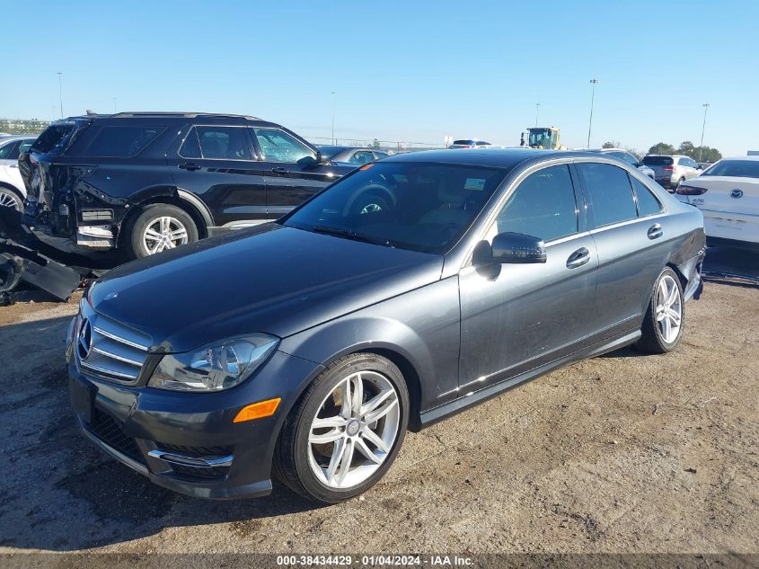 2013 MERCEDES-BENZ C 250 LUXURY/SPORT - WDDGF4HB6DA857813