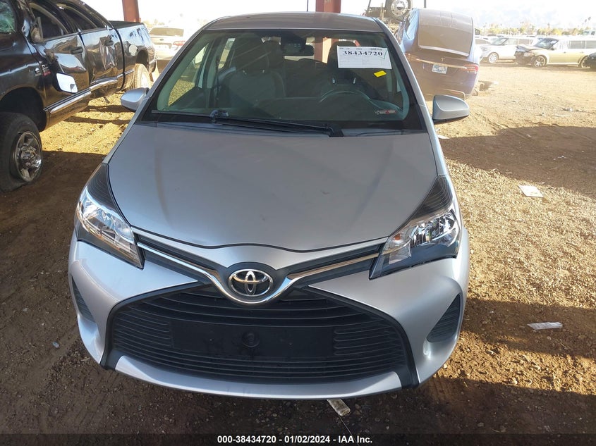 VIN VNKKTUD30HA077055 2017 TOYOTA YARIS L