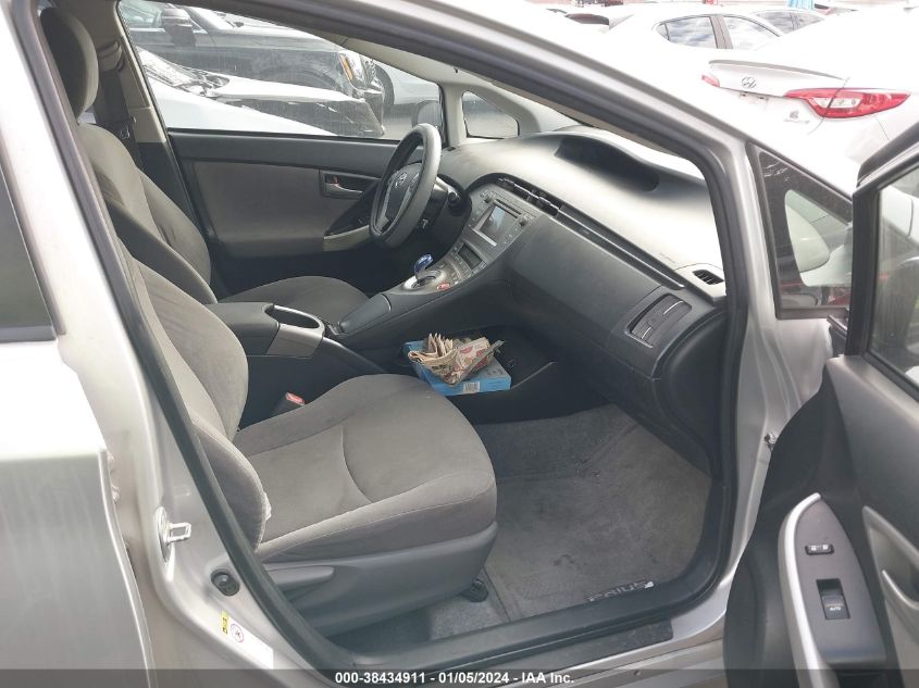 2015 TOYOTA PRIUS TWO - JTDKN3DU4F1931869