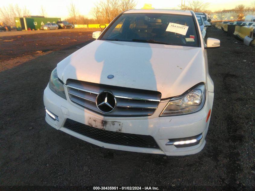 2013 MERCEDES-BENZ C 300 LUXURY 4MATIC/SPORT 4MATIC - WDDGF8AB8DG118621