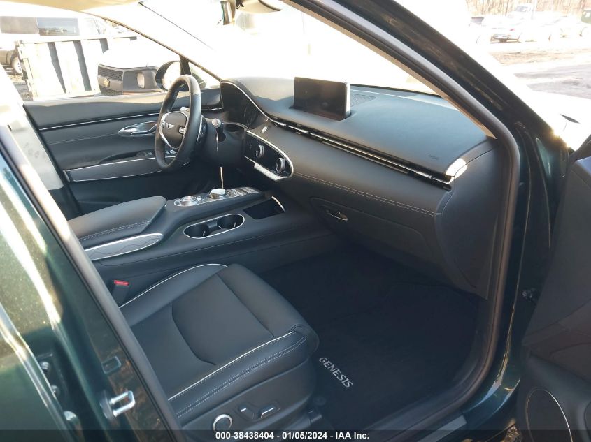 2022 GENESIS GV70 2.5T AWD - KMUMADTB8NU045767