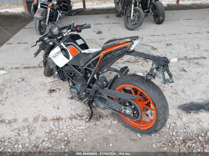 2023 KTM 200 DUKE - MD2JPC40XPC017144