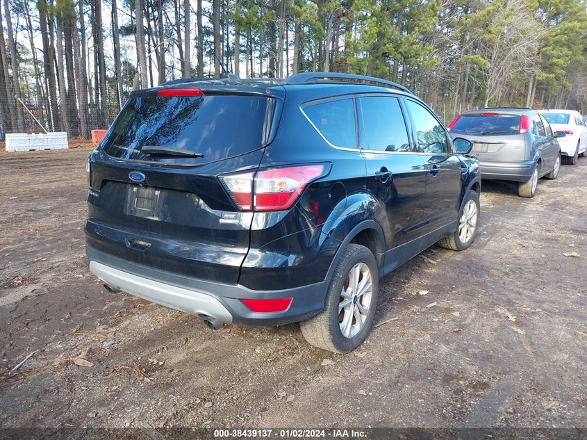 VIN 1FMCU9GD0JUB33314 2018 FORD ESCAPE SE