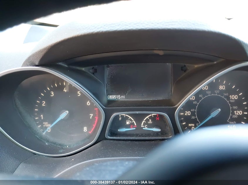 VIN 1FMCU9GD0JUB33314 2018 FORD ESCAPE SE