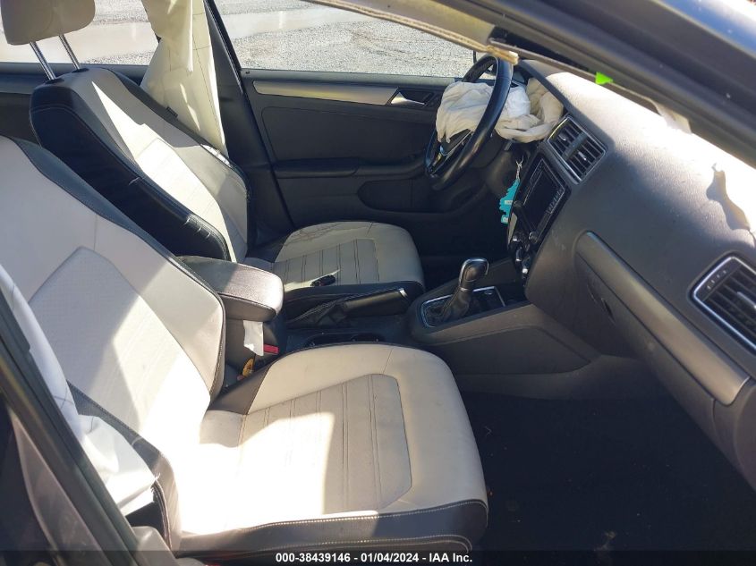 2016 VOLKSWAGEN JETTA SPORT - 3VWD17AJXGM273658
