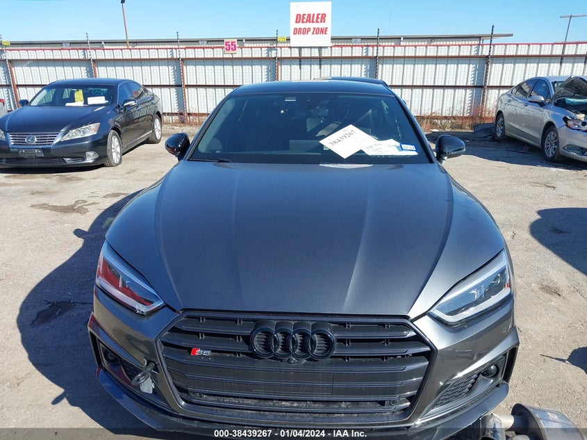 VIN: WAUC4CF58KA070121 2019 AUDI S5 PRESTIGE