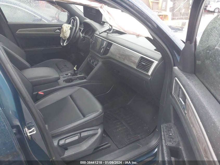 VIN 1V25C2CA9LC201913 2020 VOLKSWAGEN ATLAS CROSS SPORT SE