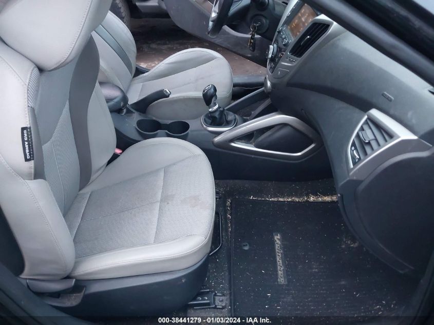 2013 HYUNDAI VELOSTER BASE W/GRAY - KMHTC6AD5DU085422