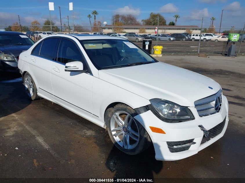 2013 MERCEDES-BENZ C 250 LUXURY/SPORT - WDDGF4HB5DA804634