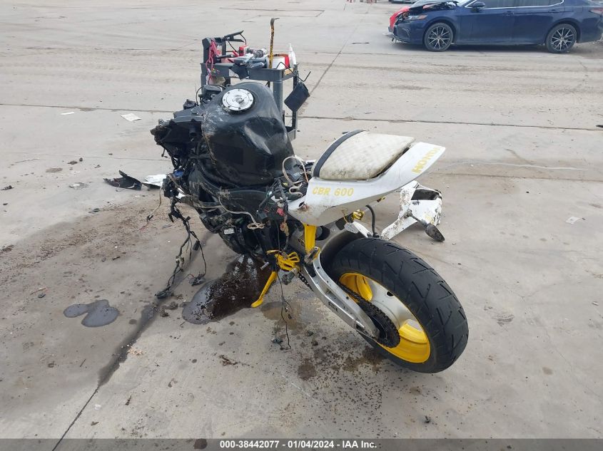 2005 HONDA CBR600 RR - JH2PC37005M207606