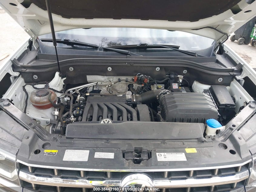 VIN 1V2FR2CA3JC568421 2018 VOLKSWAGEN ATLAS SE