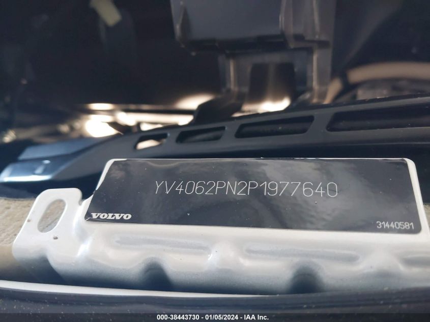 2023 VOLVO XC90 B6 PLUS 7-SEATER - YV4062PN2P1977640